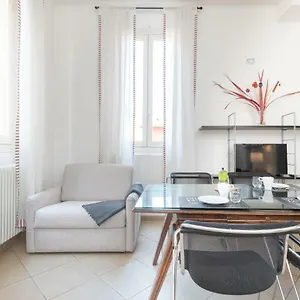 residenza-ariosto.emilia-romagnahotels.net/