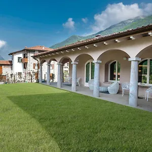 Hotel Bianco, Primaluna